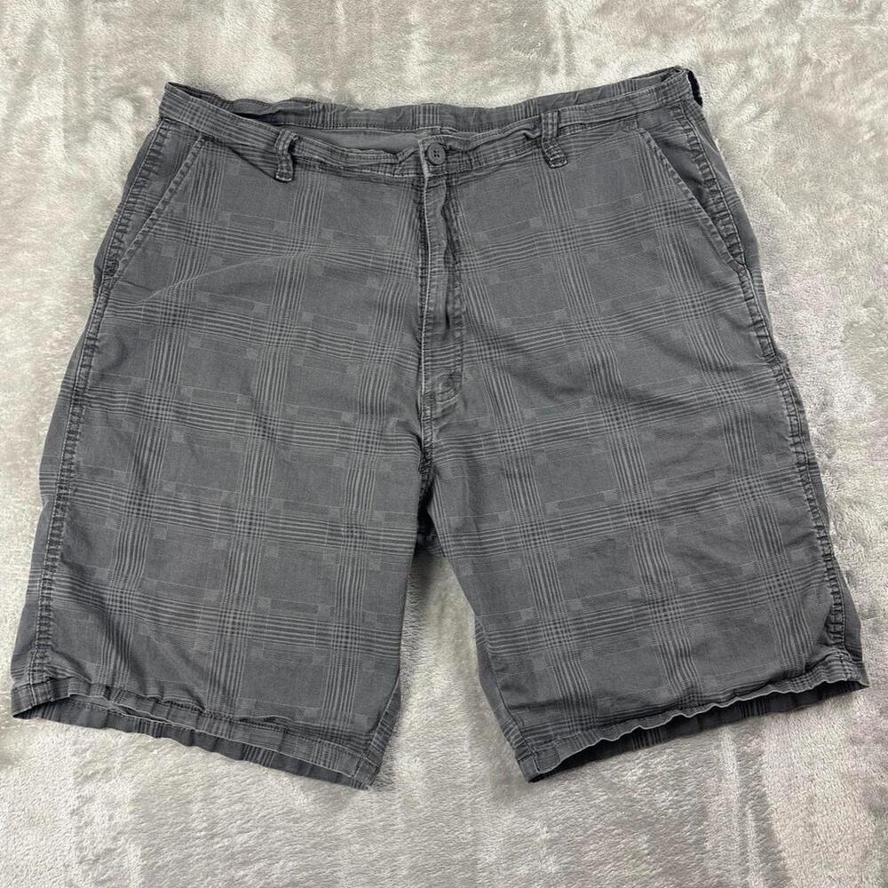 Wrangler Shorts Mens fits 35 Gray Plaid Chino Flat Front Casual Bermuda